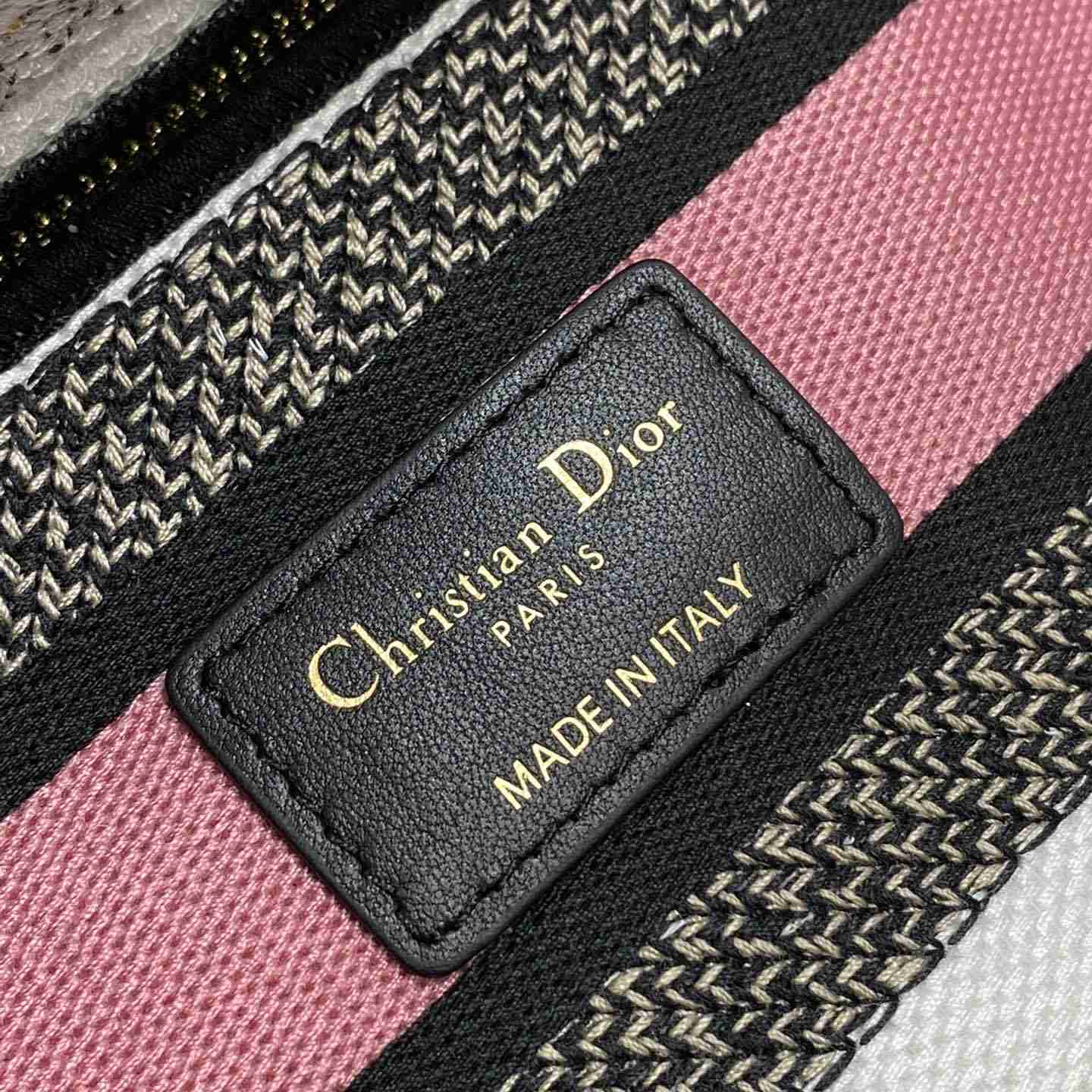 Dior Medium Lady D-lite Bag - DopestKickz
