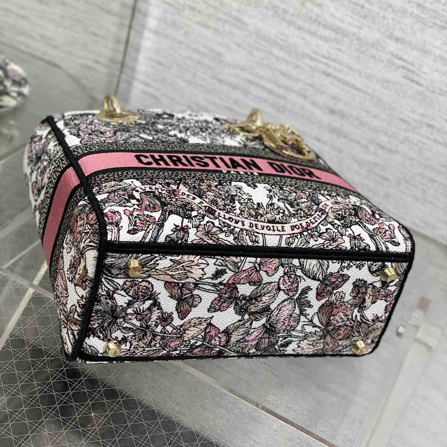 Dior Medium Lady D-lite Bag - DopestKickz