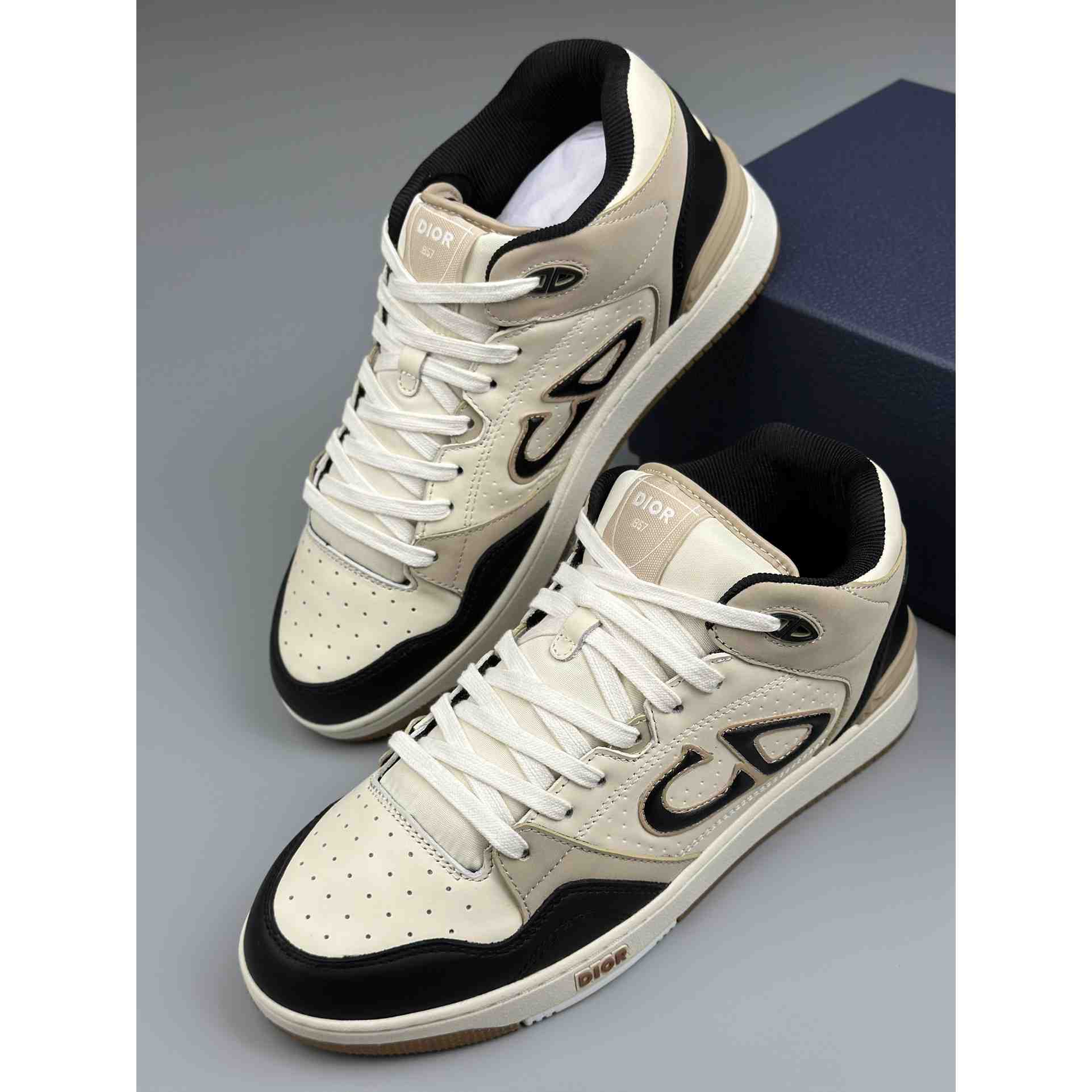 Dior B57 Mid-top Sneaker - DopestKickz
