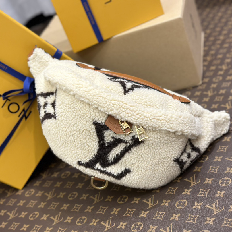 Louis Vuitton LV SKI Bumbag   M23715 - DopestKickz