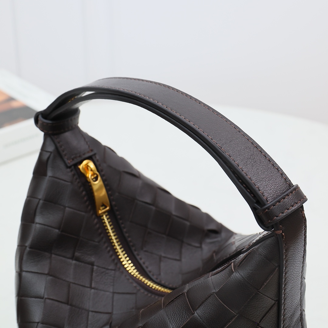 Bottega Veneta Mini Wallace - DopestKickz