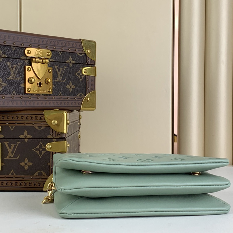 Louis Vuitton Pochette Coussin (20-14-8cm)   M82474 - DopestKickz