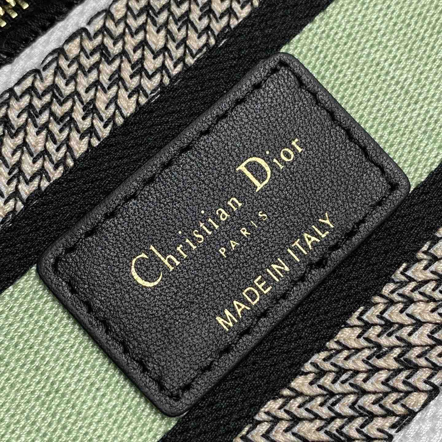 Dior Medium Lady D-lite Bag - DopestKickz