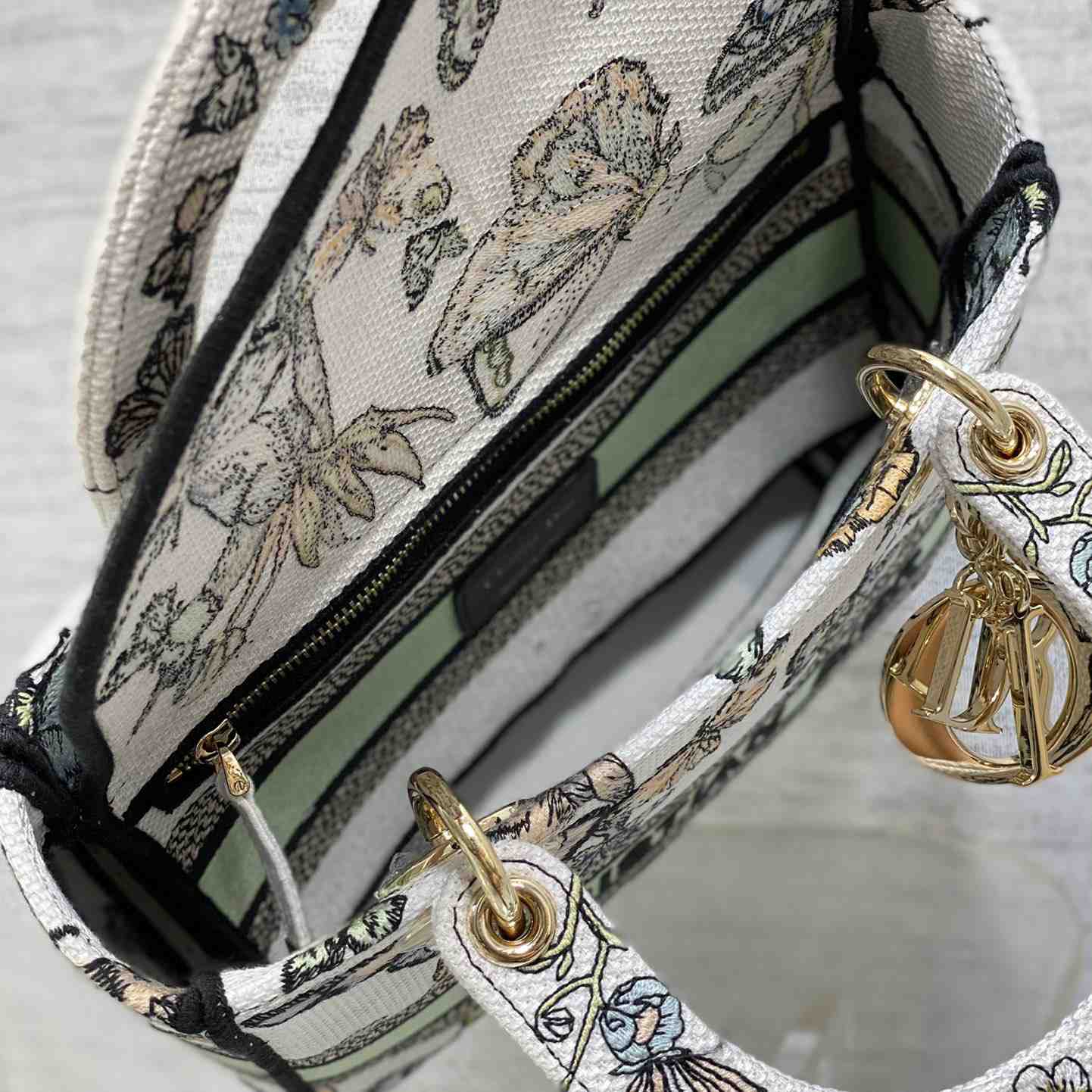 Dior Medium Lady D-lite Bag - DopestKickz