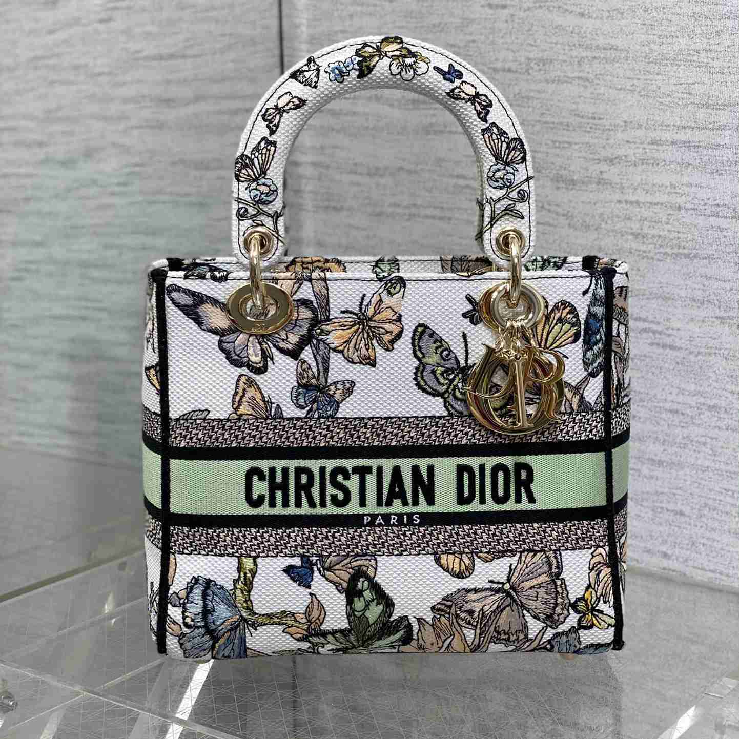 Dior Medium Lady D-lite Bag - DopestKickz