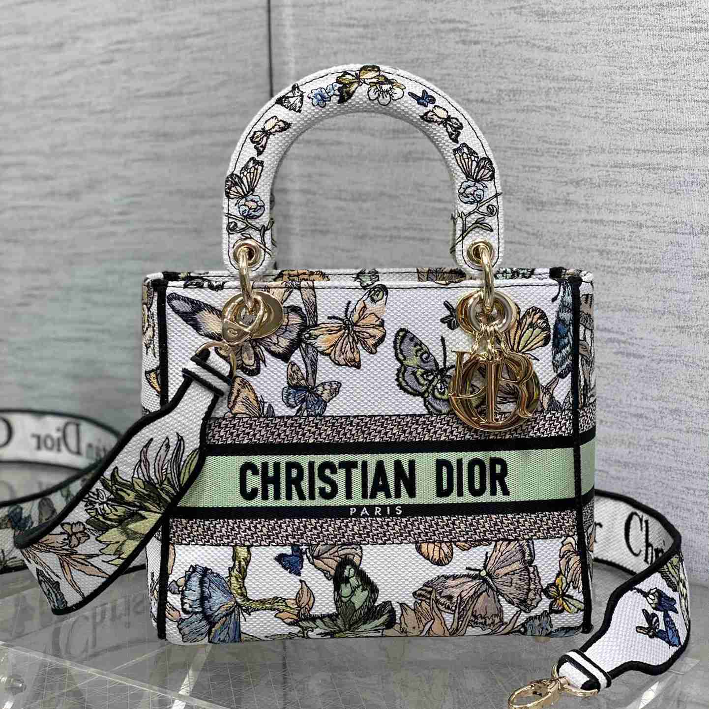 Dior Medium Lady D-lite Bag - DopestKickz