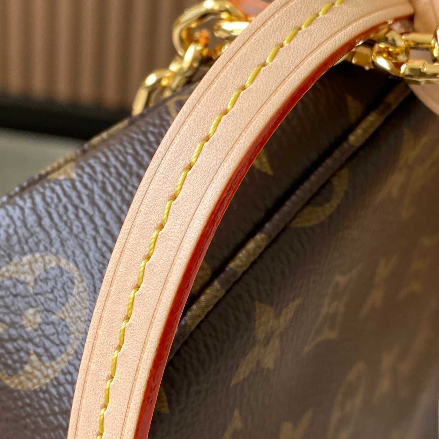 Louis Vuitton Pochette Accessoires  (23.5x13.5x4cm)  M82766 - DopestKickz