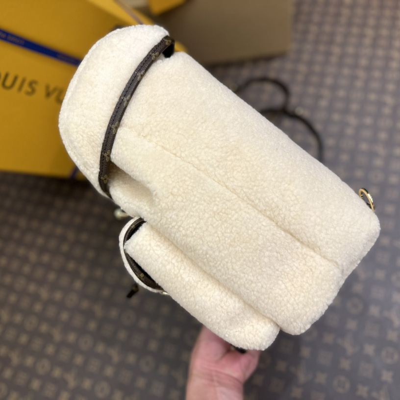 Louis Vuitton LV SKI Backpack   M23384 - DopestKickz