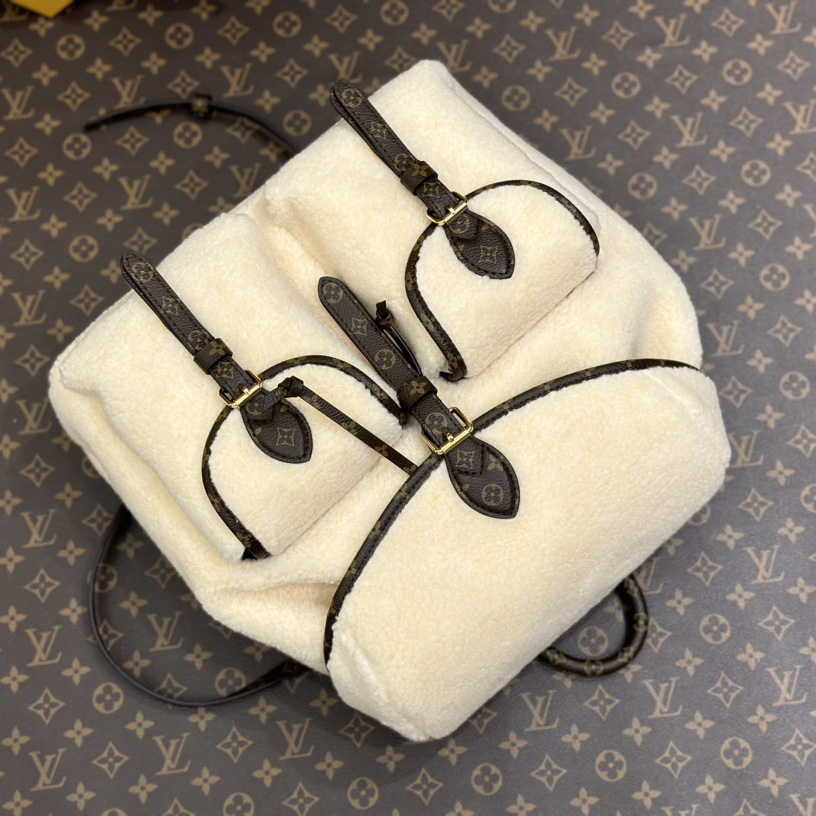 Louis Vuitton LV SKI Backpack   M23384 - DopestKickz