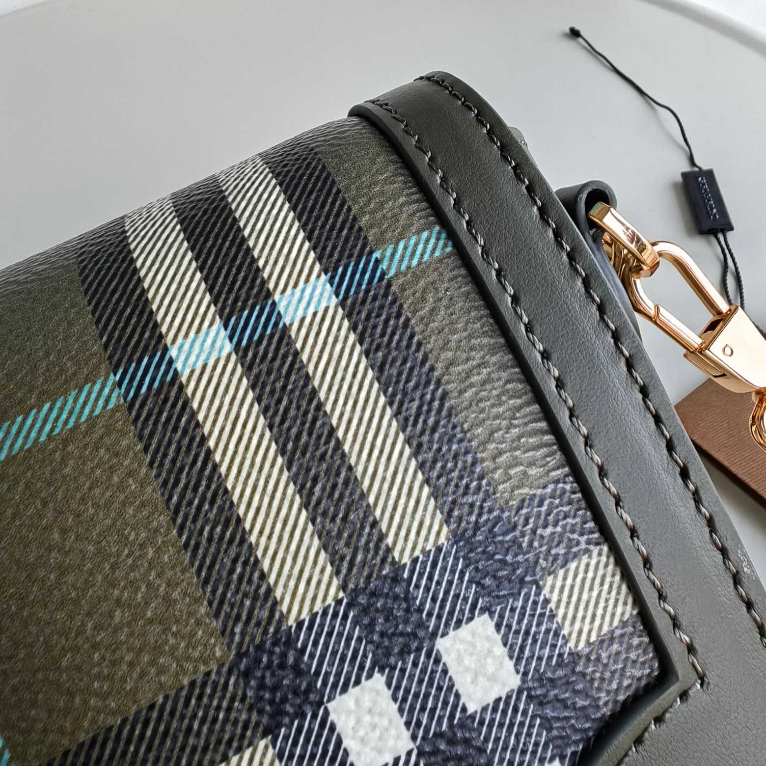 Burberry Top Handle Note Bag - DopestKickz