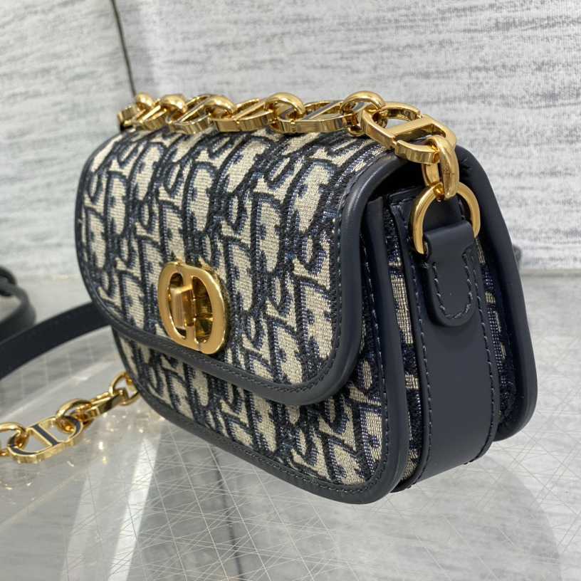 Dior Small 30 Montaigne Avenue Bag - DopestKickz