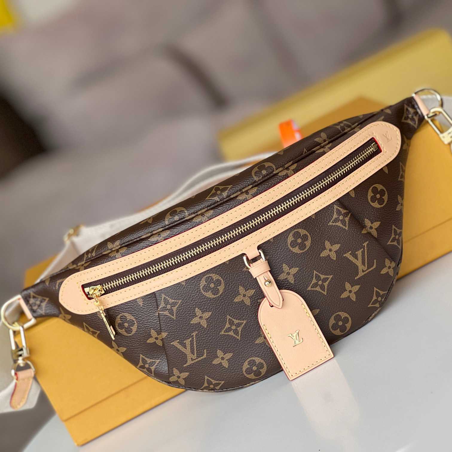 Louis Vuitton High Rise (38×16×8cm)  M46784C - DopestKickz