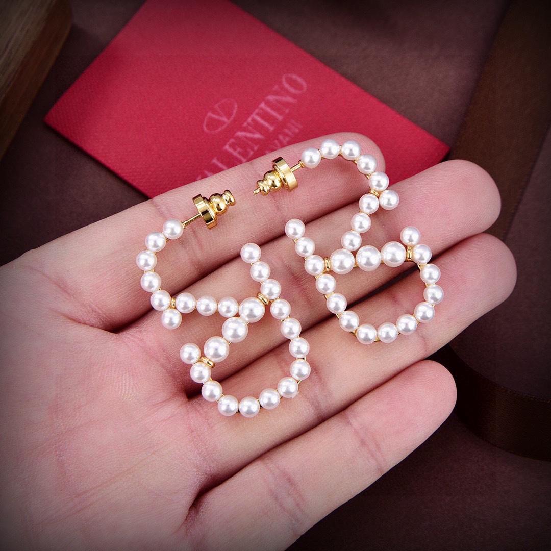 Valenti Garavani VLogo Signature Pearlescent Earrings - DopestKickz