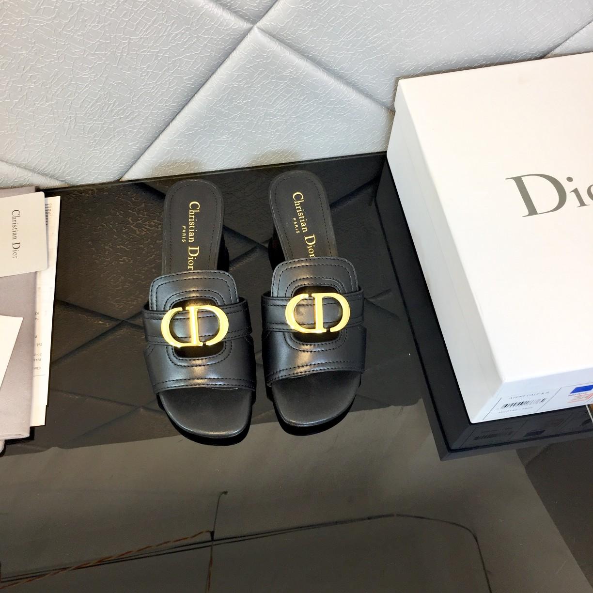 Dior 30 Montaigne Heeled Slide - DopestKickz