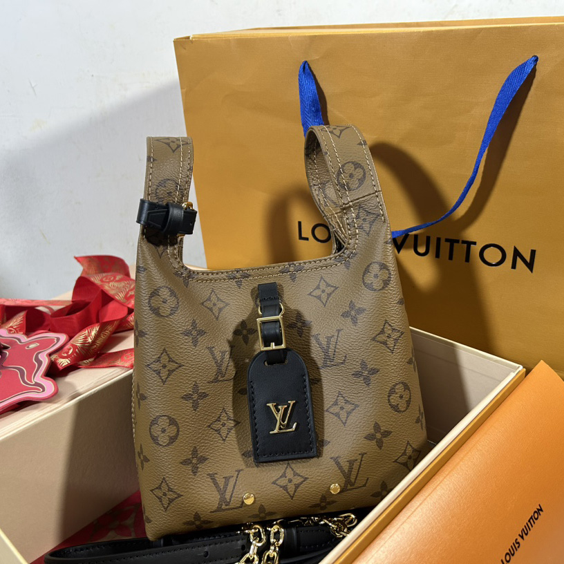Louis Vuitton Atlantis BB(17x17x17cm)  M46816 - DopestKickz
