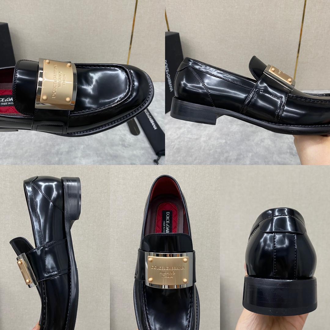 Dolce & Gabbana Bernini Logo-plaque Leather Loafers In Black - DopestKickz