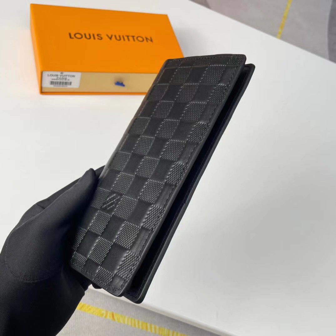 Louis Vuitton Brazza Wallet   N63010 - DopestKickz
