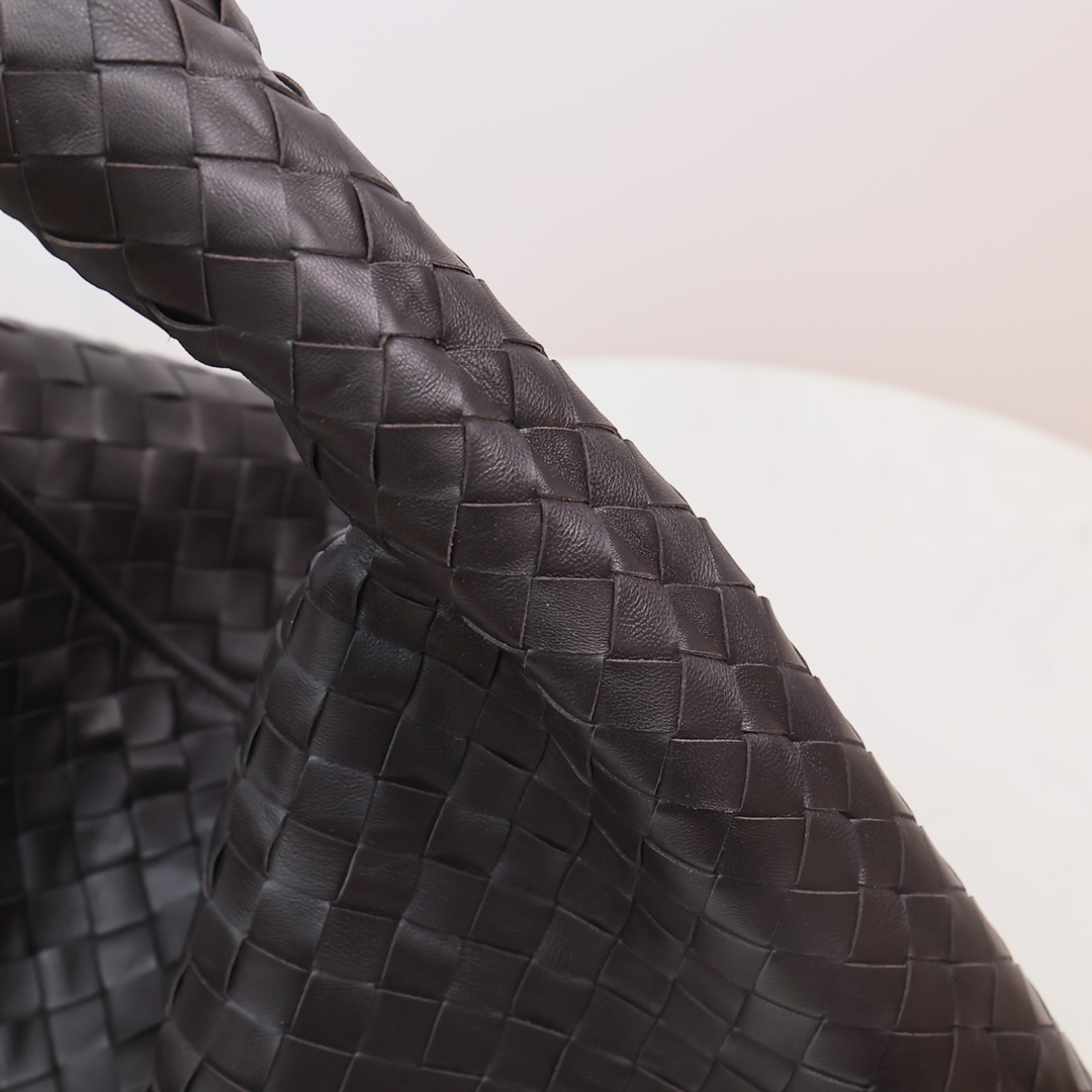 Bottega Veneta Large Hop - DopestKickz