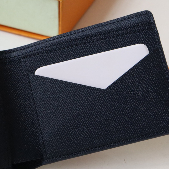 Louis Vuitton Multiple Wallet (7.5 x 11.1 x 1cm)   M82827 - DopestKickz