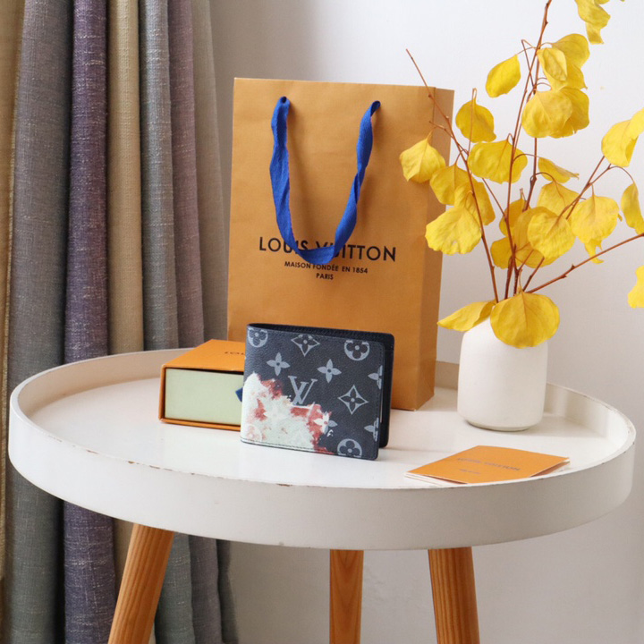 Louis Vuitton Multiple Wallet (7.5 x 11.1 x 1cm)   M82827 - DopestKickz