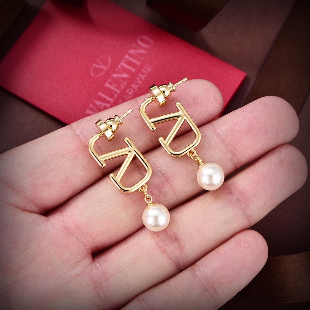 Valenti VLogo Pearl Gold Toned Earrings - DopestKickz