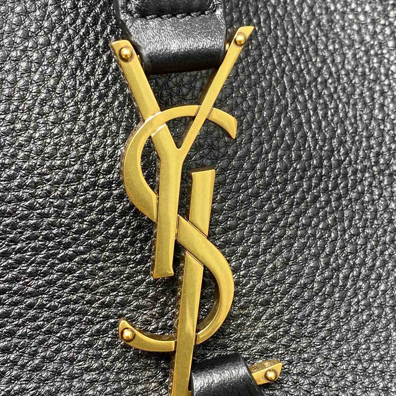 Saint Laurent Bea Tote In Grained Leather - DopestKickz