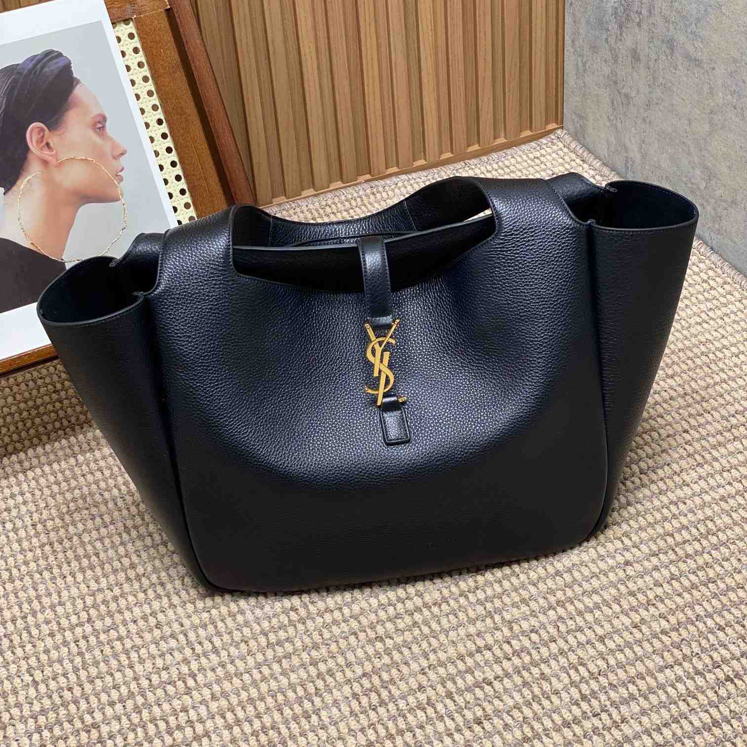 Saint Laurent Bea Tote In Grained Leather - DopestKickz