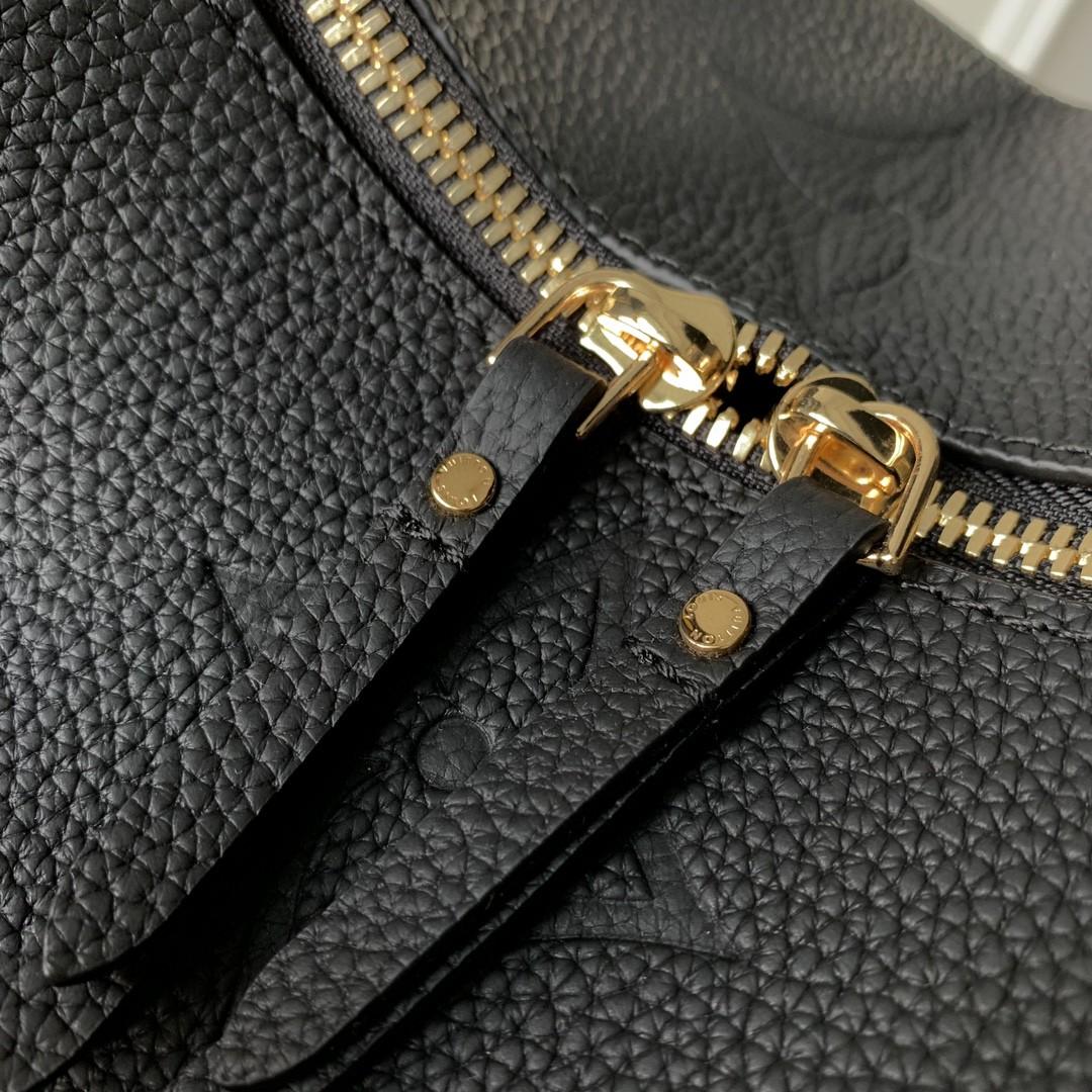 Louis Vuitton Loop Hobo  (38-26-10cm)   M46725 - DopestKickz