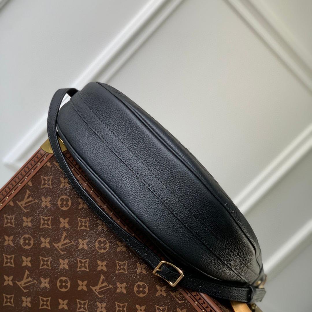 Louis Vuitton Loop Hobo  (38-26-10cm)   M46725 - DopestKickz