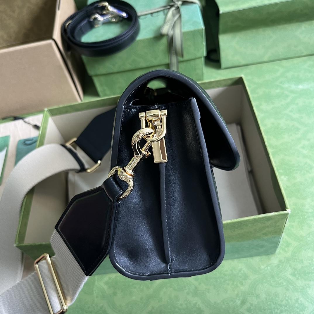 Gucci GG Matelasse Small Bag - DopestKickz
