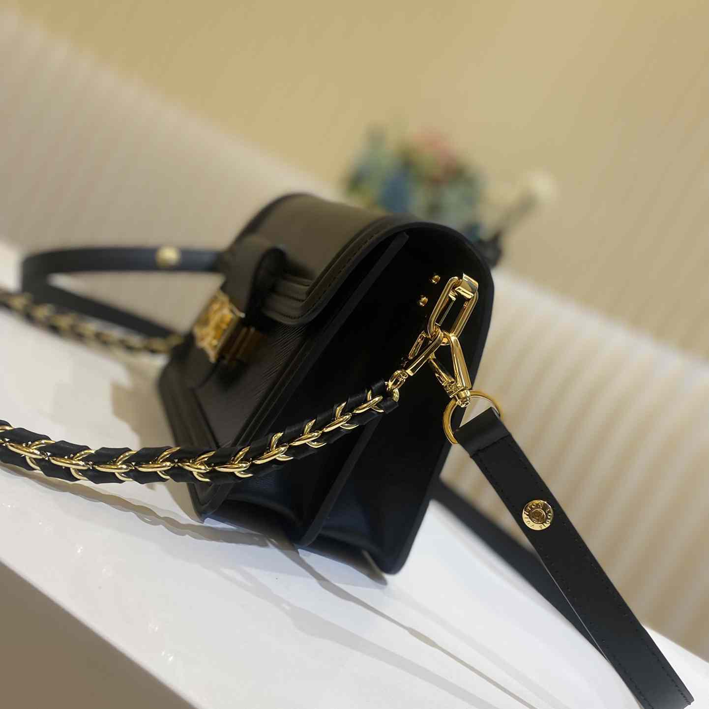 Louis Vuitton Mini Dauphine (20-15-9cm)  M55964 - DopestKickz