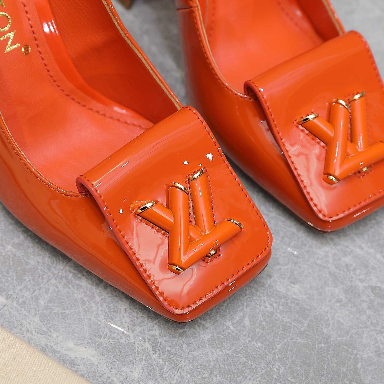 Louis Vuitton Shake Slingback Pump        - DopestKickz