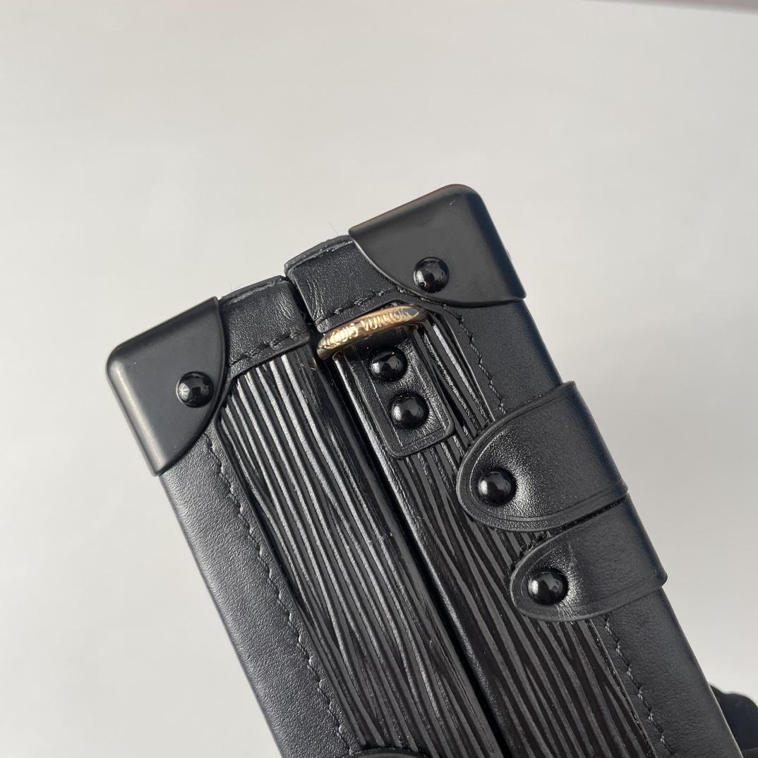 Louis Vuitton Petite Malle     M59179 - DopestKickz