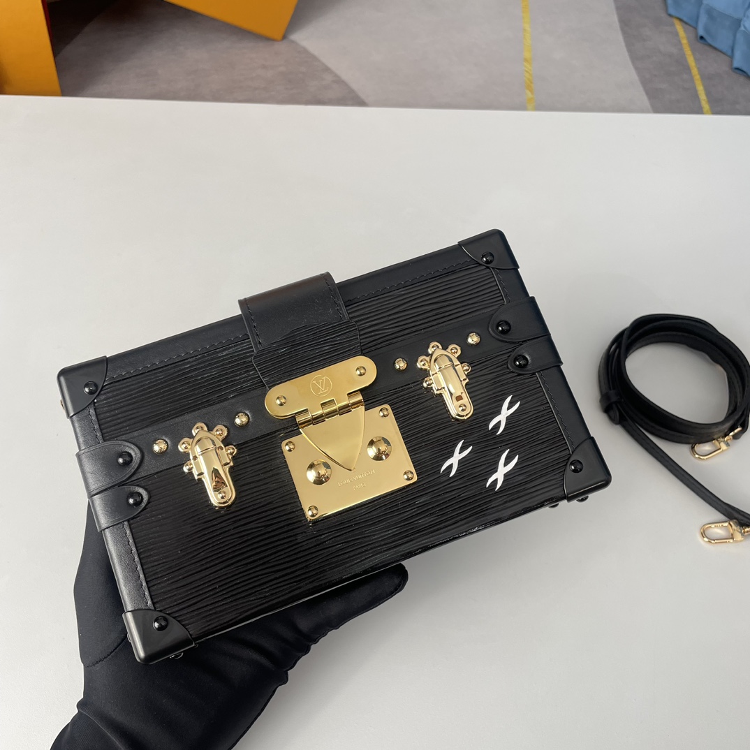 Louis Vuitton Petite Malle     M59179 - DopestKickz