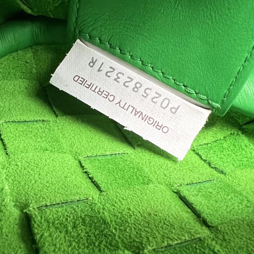 Bottega Veneta Intrecciato Duo Bag - DopestKickz