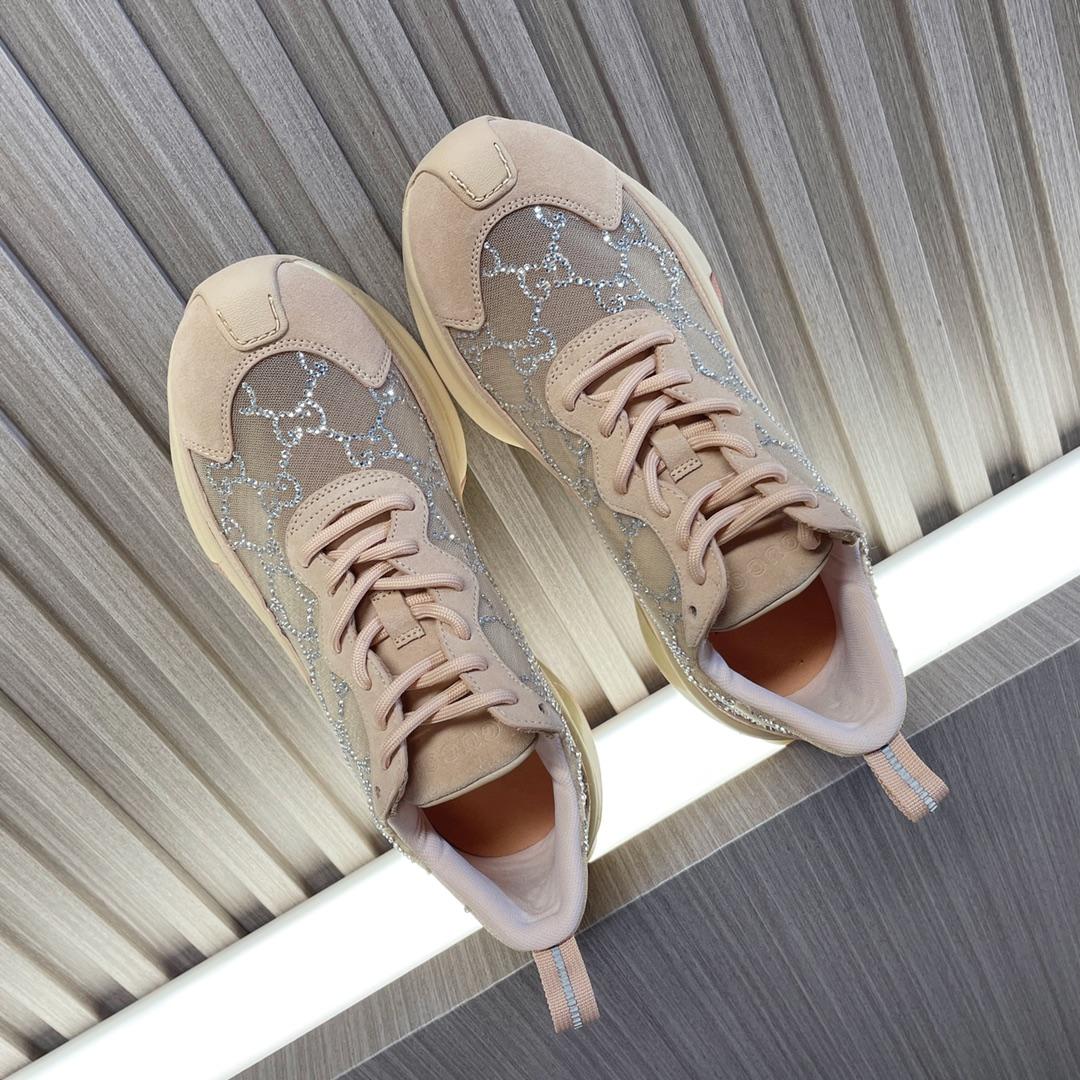 Gucci Women's Run Sneaker - DopestKickz