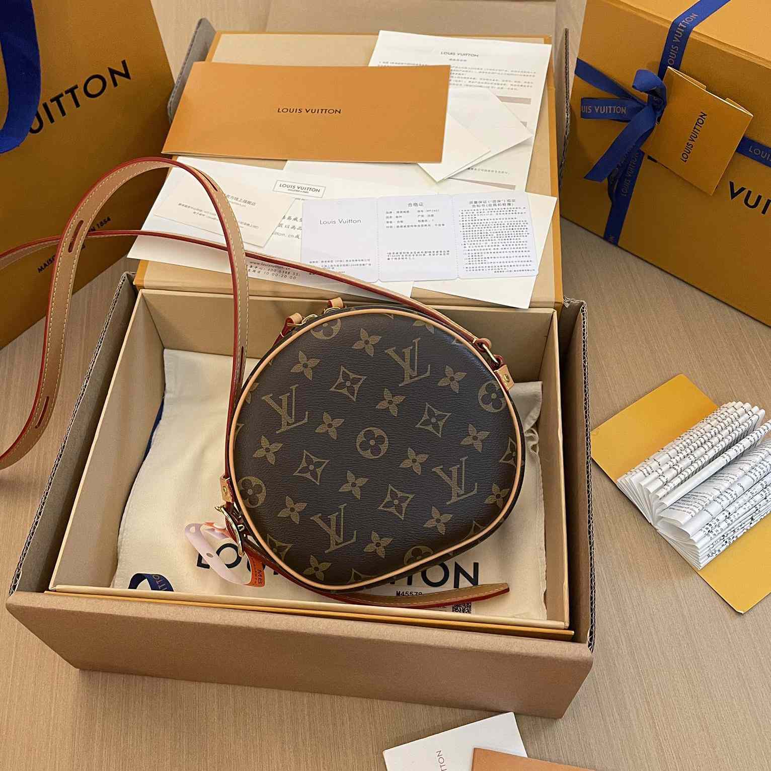 Louis Vuitton Boite Chapeau Souple PM (17x18x7cm)  M45578 - DopestKickz