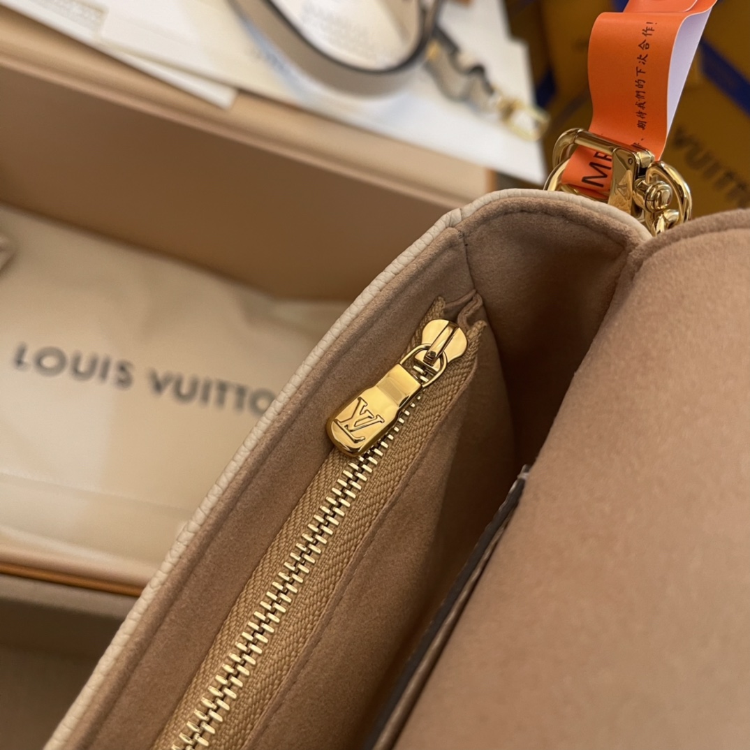 Louis Vuitton Wallet On Chain Ivy (23.5x12x4.3cm)  M82210 - DopestKickz