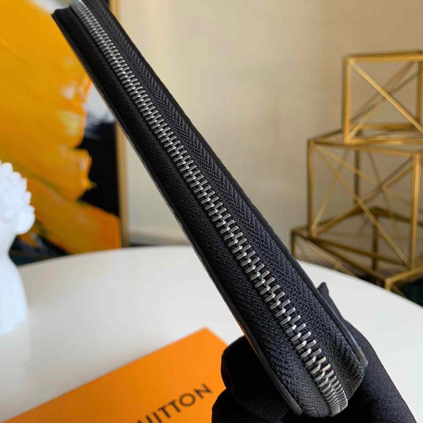 Louis Vuitton Zippy Wallet  M69047 - DopestKickz