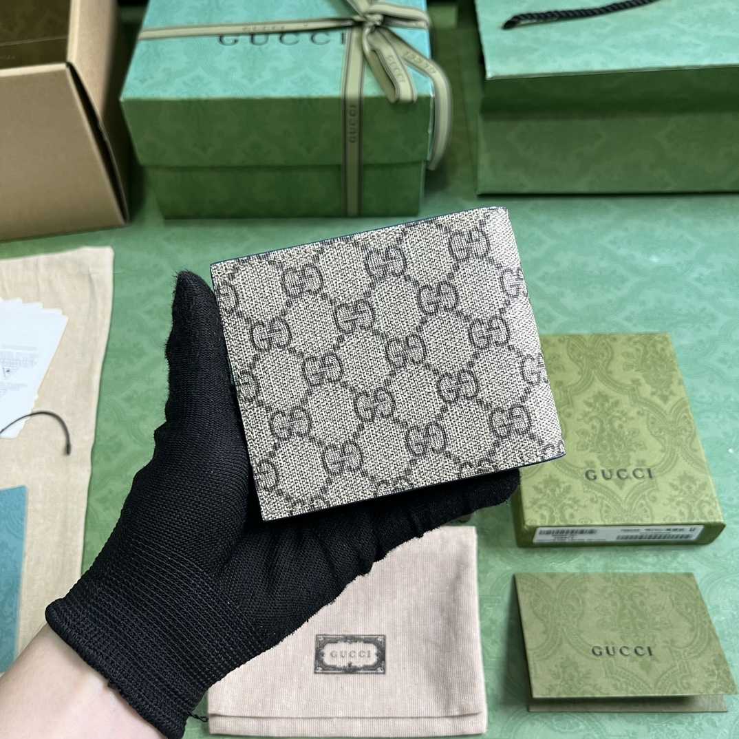 Gucci Wallet With GG Detail - DopestKickz