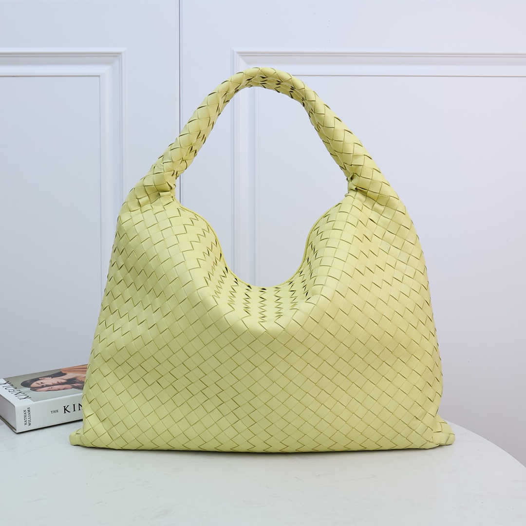 Bottega Veneta Large Hop - DopestKickz