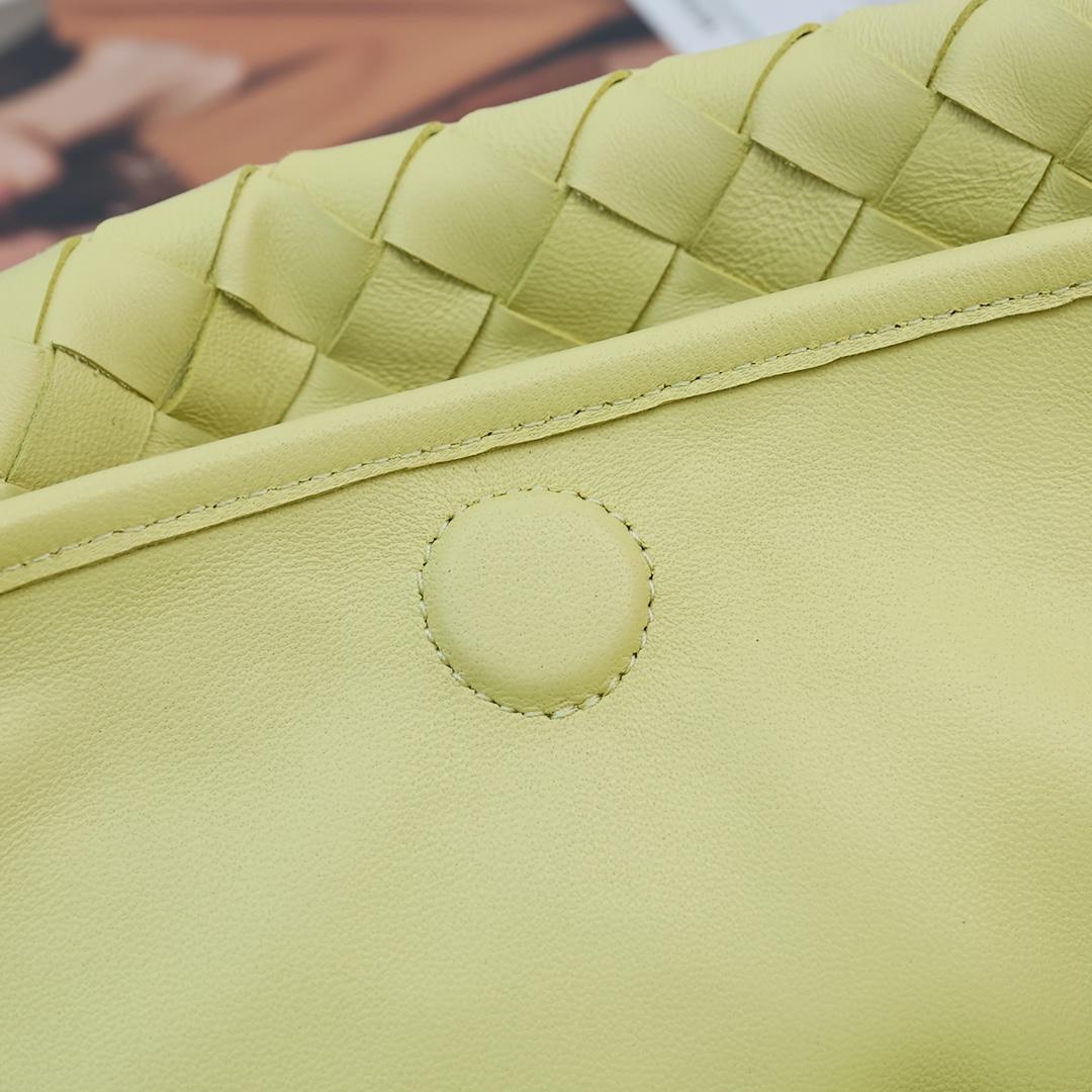 Bottega Veneta Large Hop - DopestKickz