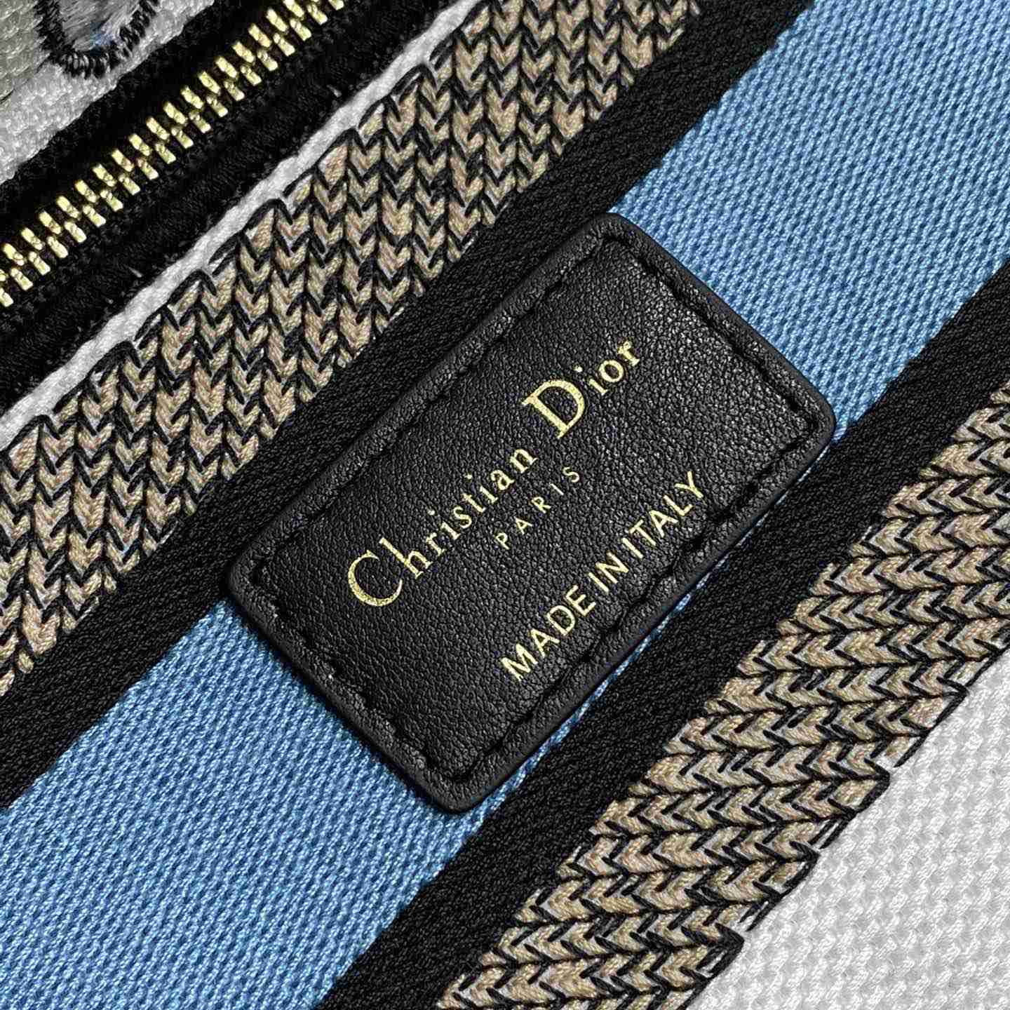 Dior Medium Lady D-lite Bag - DopestKickz