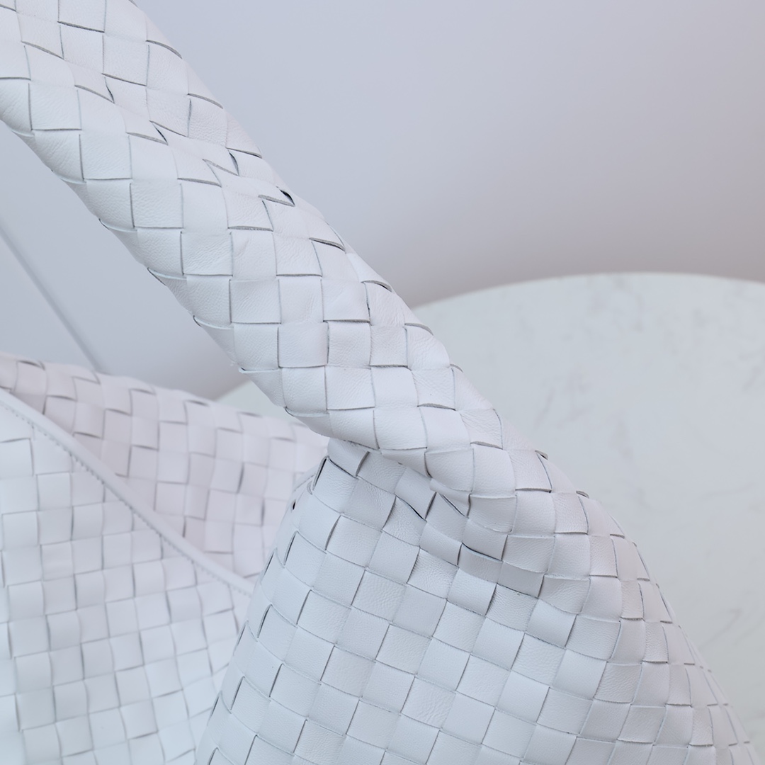 Bottega Veneta Large Hop - DopestKickz