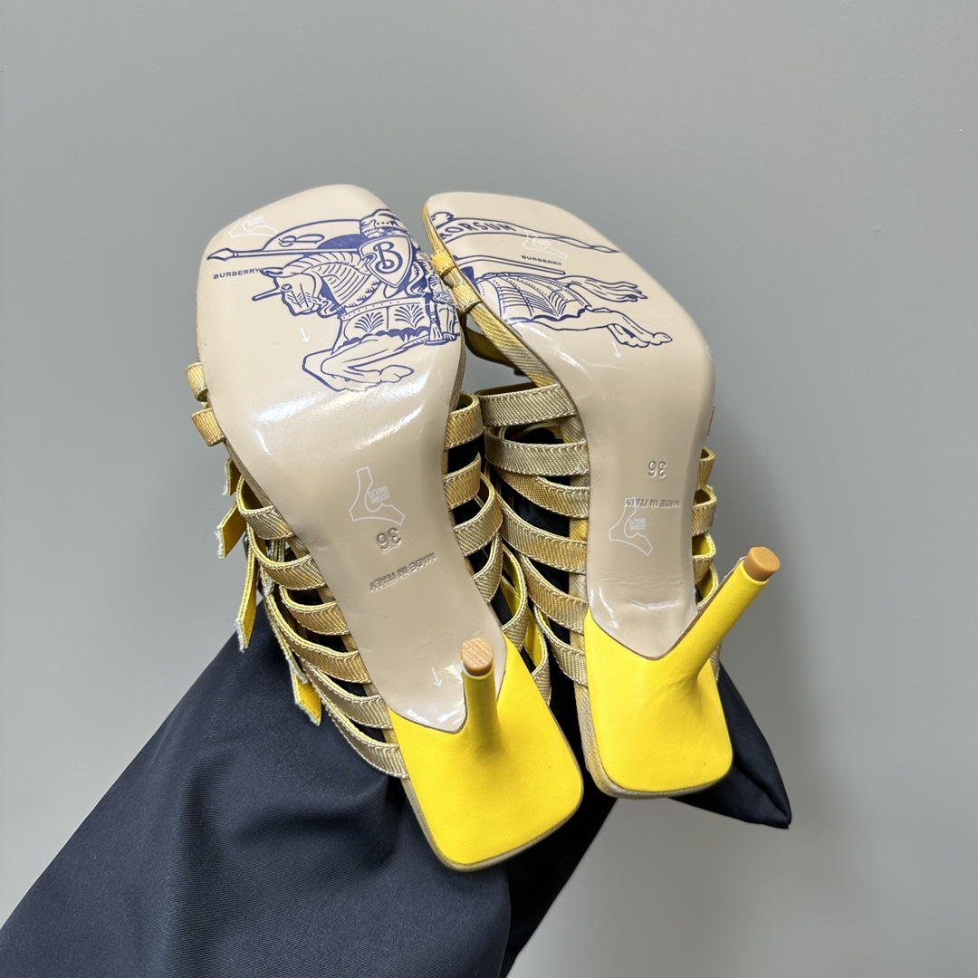 Burberry Check Cotton Step Sandals - DopestKickz
