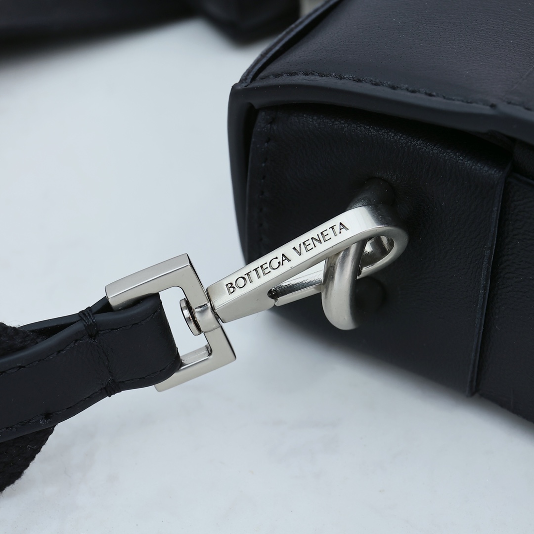 Bottega Veneta Cassette With Versatile Strap - DopestKickz