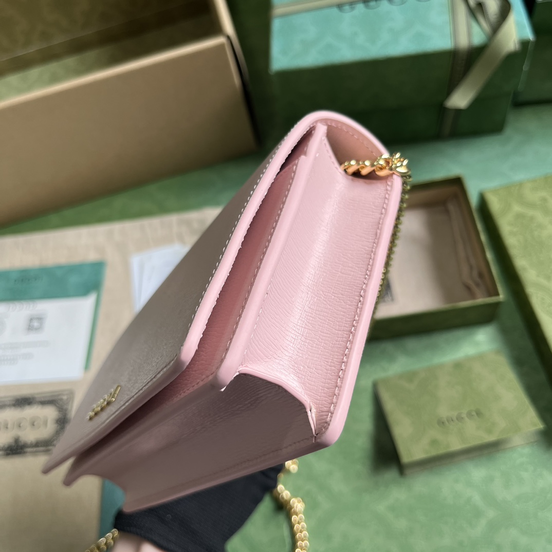 Gucci Chain Wallet With Gucci Script (12.5x 20x 4cm) - DopestKickz