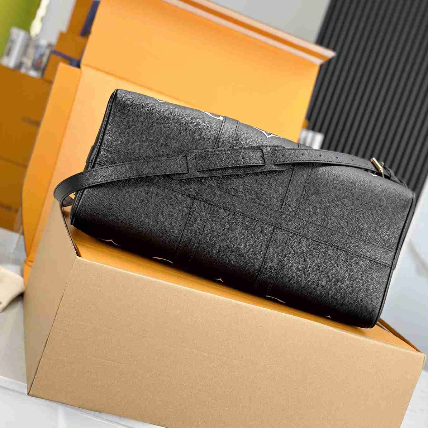 Louis Vuitton Keepall Bandoulière 45   M46670 - DopestKickz