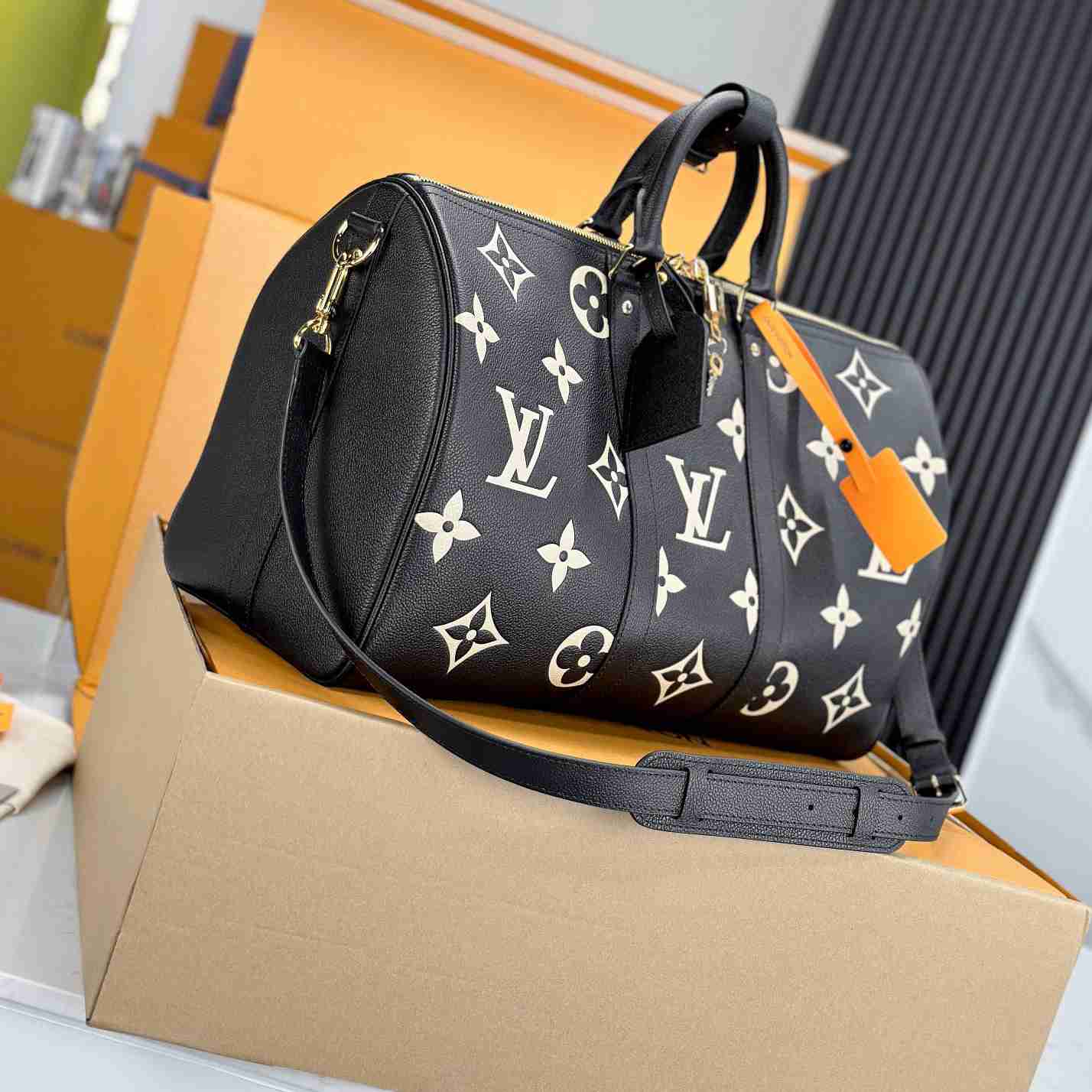 Louis Vuitton Keepall Bandoulière 45   M46670 - DopestKickz