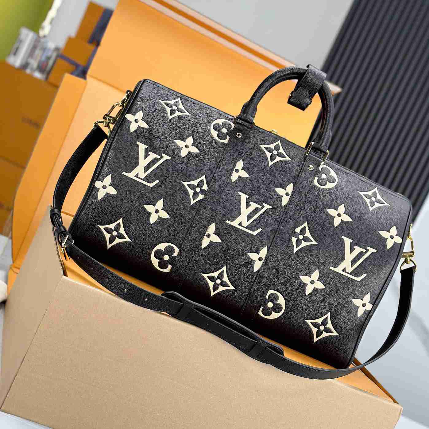 Louis Vuitton Keepall Bandoulière 45   M46670 - DopestKickz